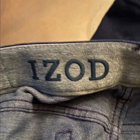 Izod Men's Deep Blue Jeans - Picture 3 of 5
